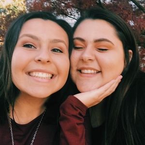 Meet your Posher, Cassandra